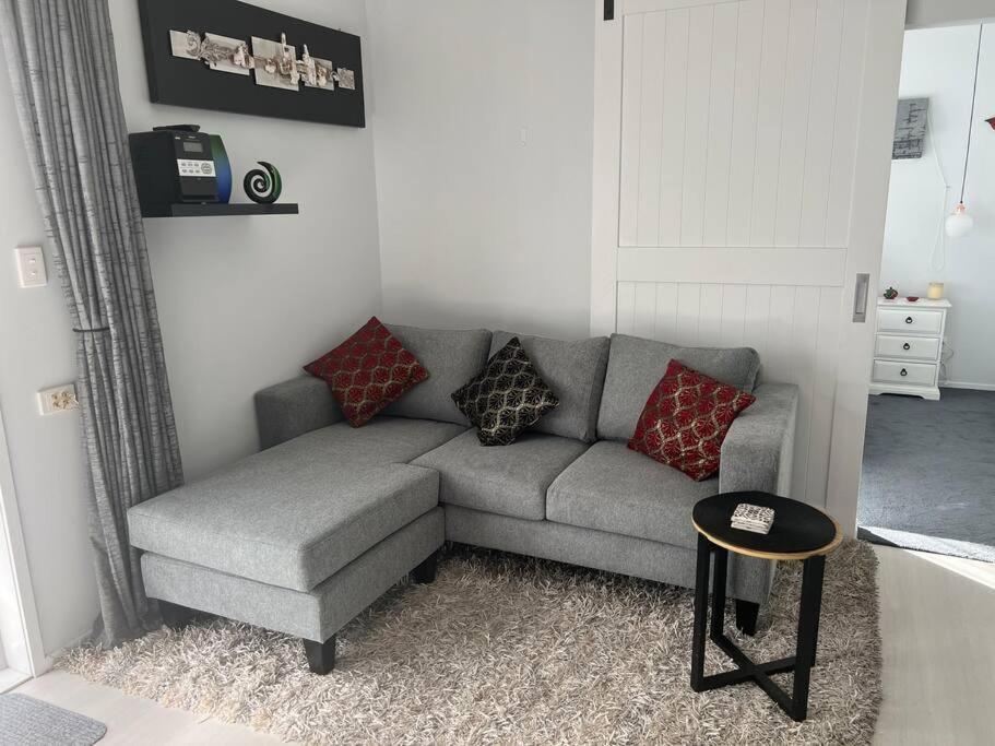 Smart And Stylish In Glen Eden